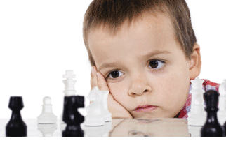 menino xadrez